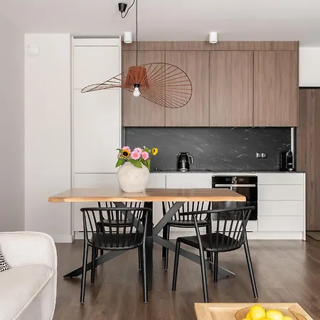 Scala Center Premium With Parking By Lion Apartment *