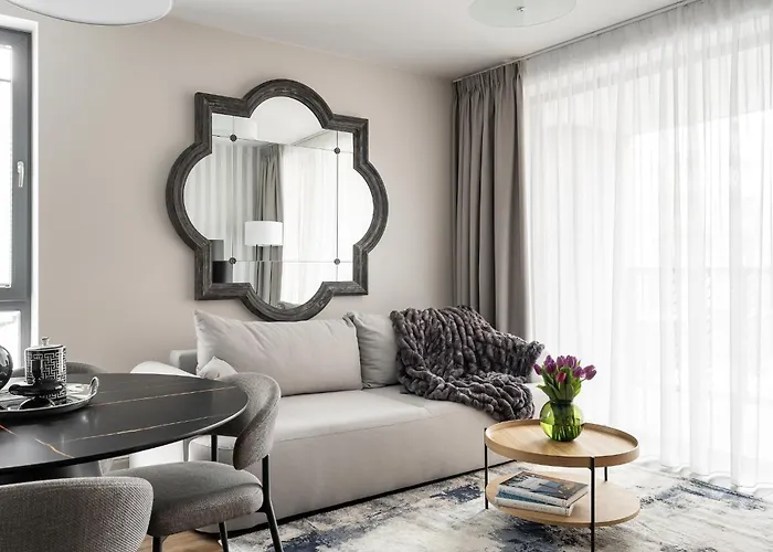 Old Town Scala H With Parking By Lion 그단스크